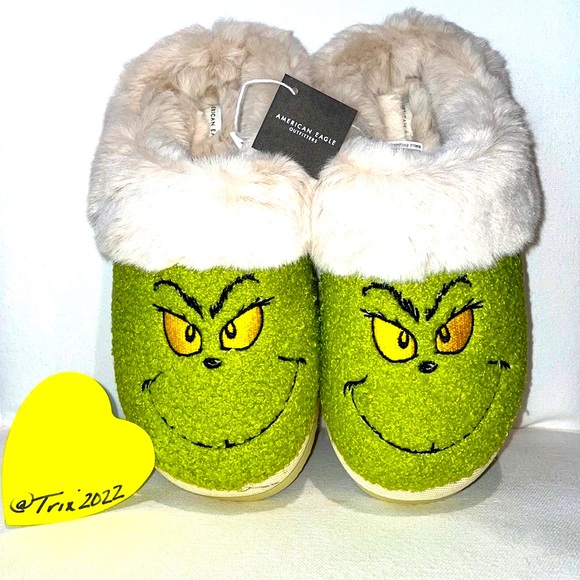 American Eagle Outfitters Shoes - Grinch Slippers AUTHENTIC AMERICAN EAGLE